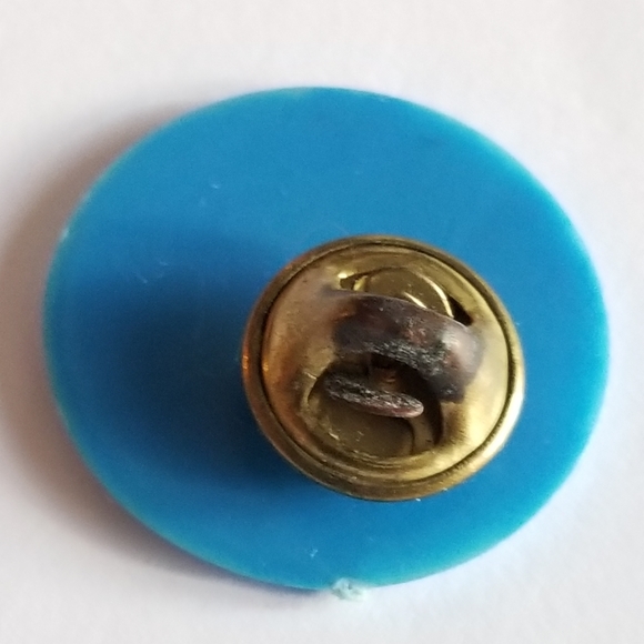 Relisted -Vintage Wild Blueberries Lapel Pin blue Festival Berry Fruit Farm - Picture 5 of 7